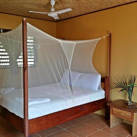 Casa Rosa Taytay Hotel Palawan Exterior photo